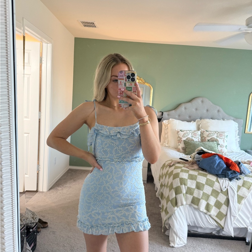 Elegant Blue Ruffle Dress - Picture 2 of 4